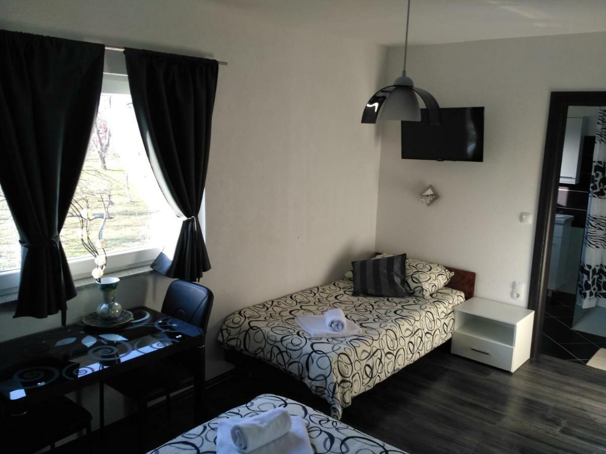Guest House First Stop Rakovica Buitenkant foto